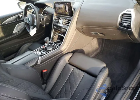 2023 BMW M8 z USA, uszkodzony, nr VIN WBSDZ0C06PCL97640